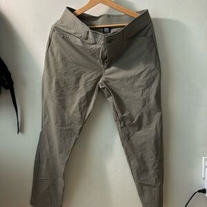 Kuhl Deceptr Pants Badlands Khaki Men’s size 32 x 30